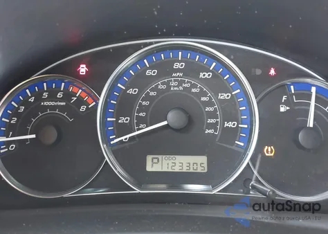 2011 Subaru Forester 2.5X Limited z USA, uszkodzony, nr VIN JF2SHAEC9BH745040